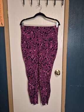 Lululemon Base Pace High-Rise Running Tight Cheetah Camo Magenta Purple Mult
